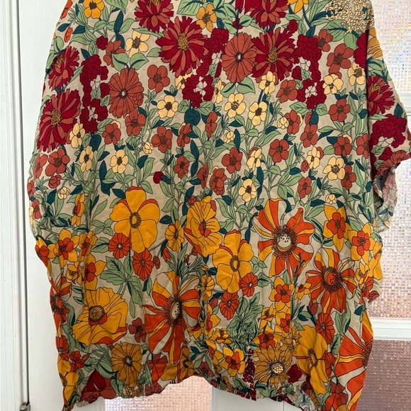 Natural Life flowy floral top - Picture 2 of 3